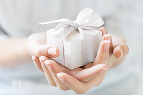 虐狗七夕節(jié)將至，七夕節(jié)送什么花給女朋友呢？
